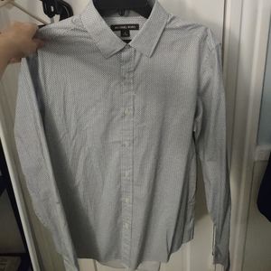 Micheal kors men size medium button up formal white with pattern never worn tags